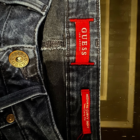 GUESS medium rise curvy skinny jeans - Picture 3 of 7